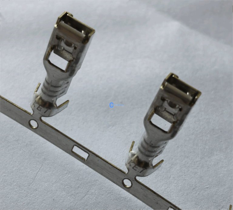 KET ST730646-3 is a automotive 187 series unsealed female terminal, tin-plating, suitable for 2.0-3.0 mm² cables.